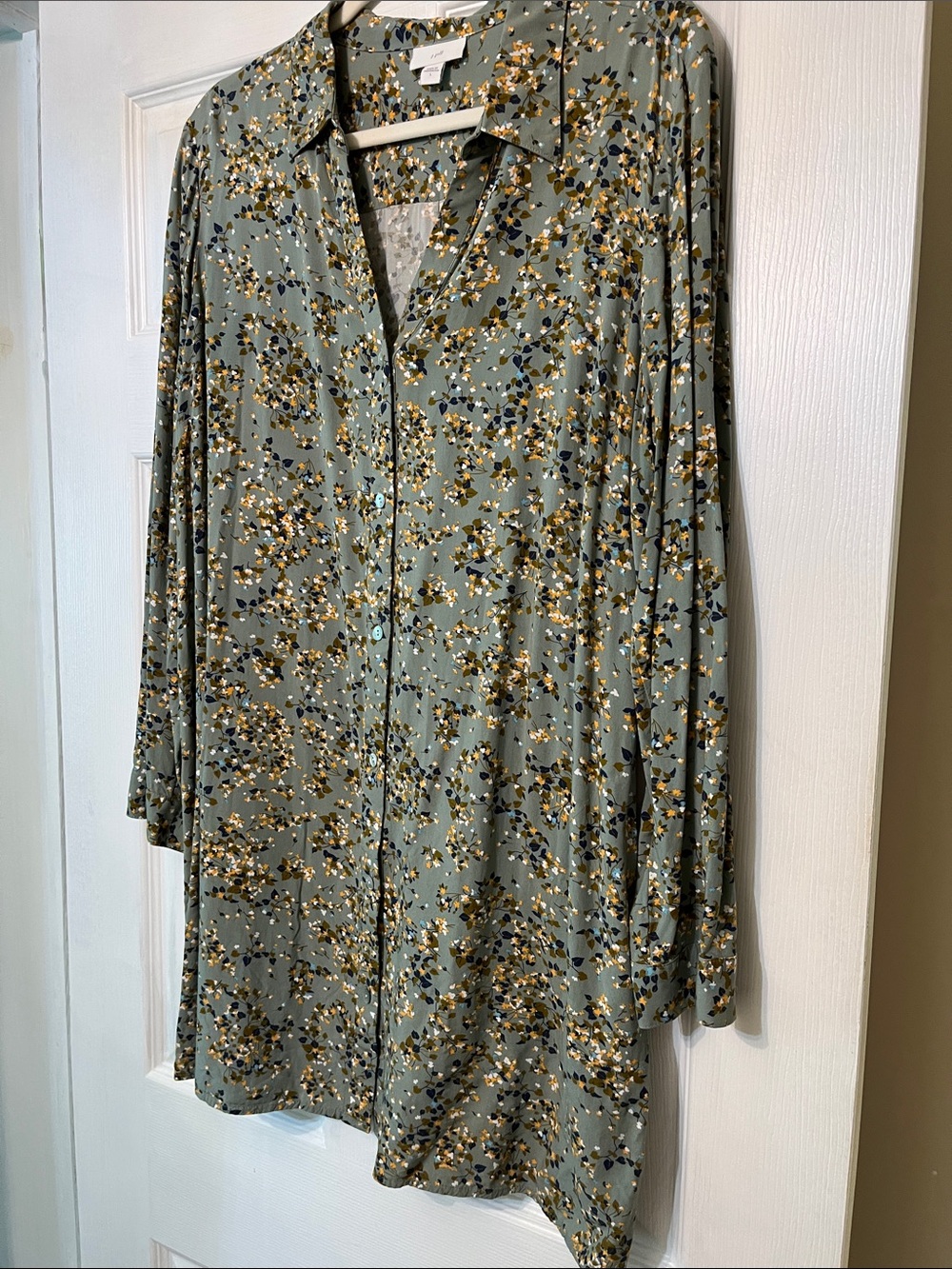 J. Jill Olive Green Floral tunic with gold, white, and Navy Accents.  100% rayon
